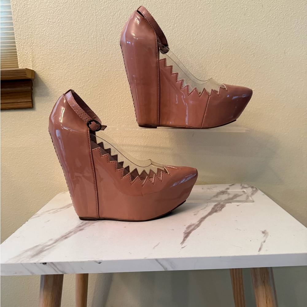 Jeffrey Campbell Audrey II, Tan/Beige PU Leather, EUC, Size 6